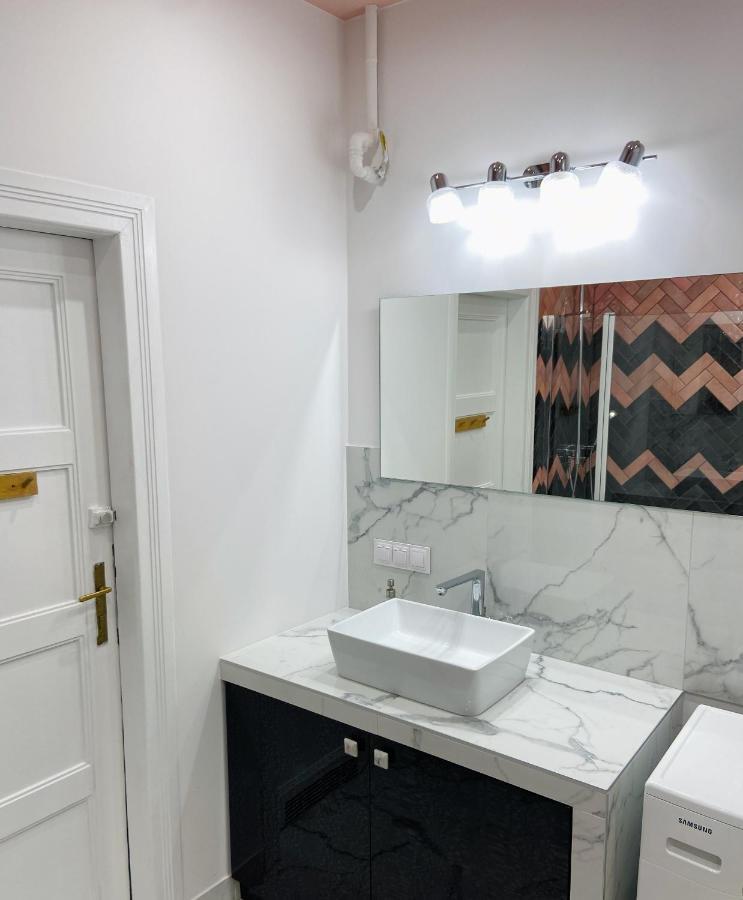 Tenement Apartment 90M2 City Center Krakow Luaran gambar