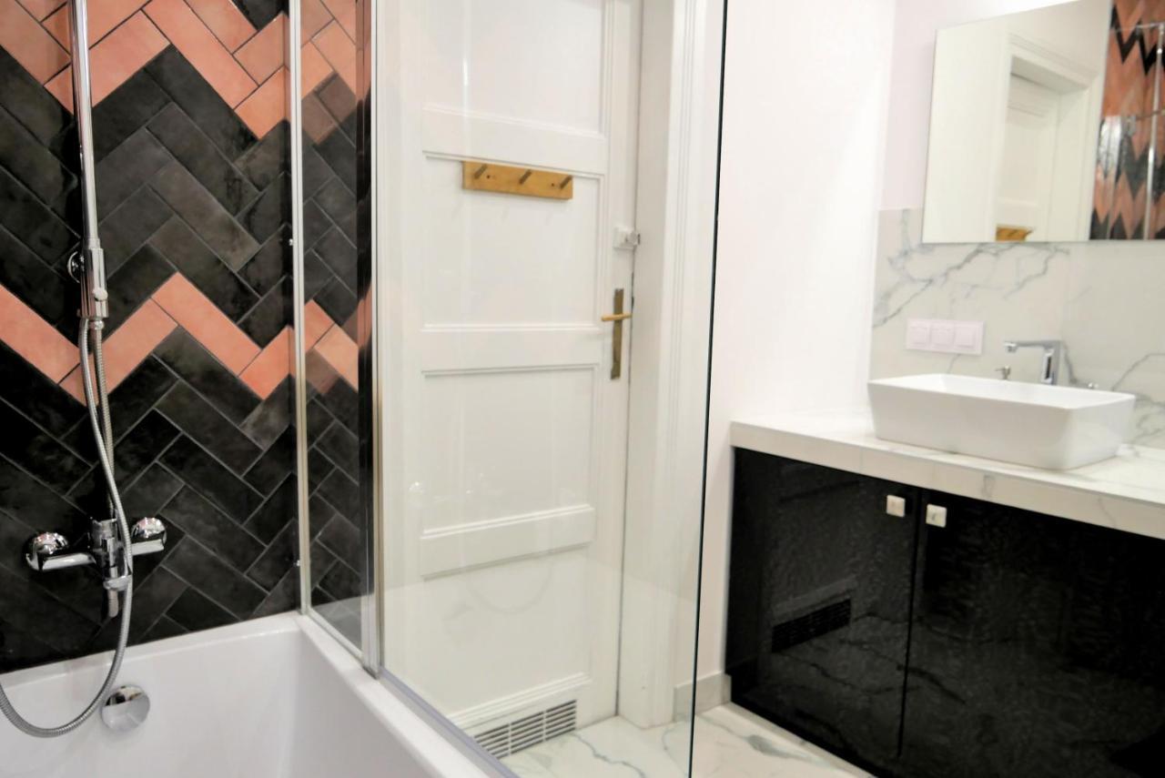 Tenement Apartment 90M2 City Center Krakow Luaran gambar